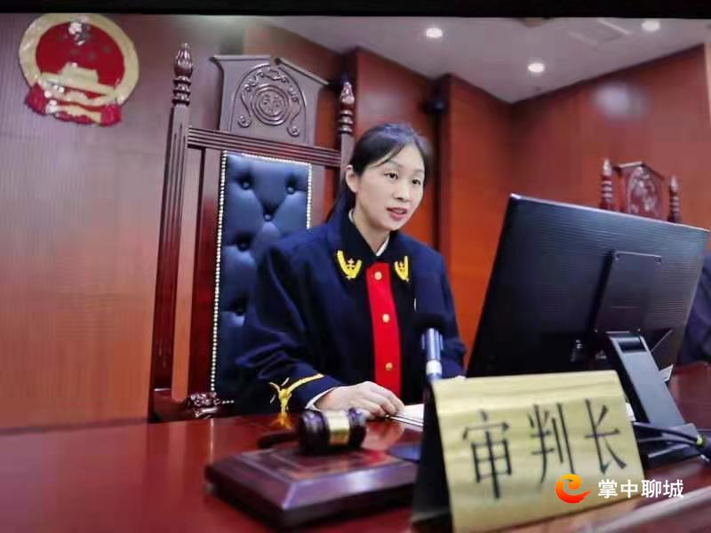 图为闫蕾办案场景3.jpg