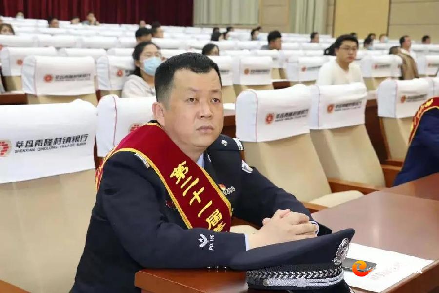 何涛.jpg